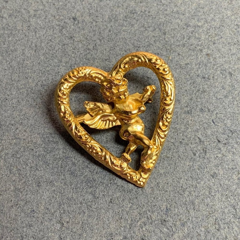 Heart Angel Pin Brooch Gold Open Love Valentine Vintage Retro Granny Soft Girl